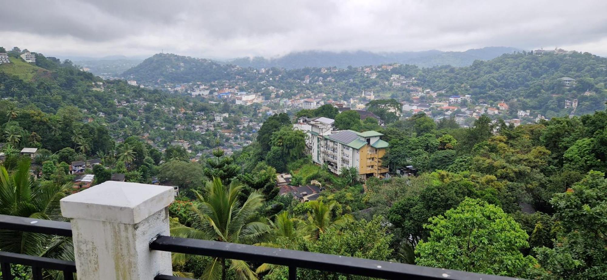 Golden King Residence Kandy Exterior foto